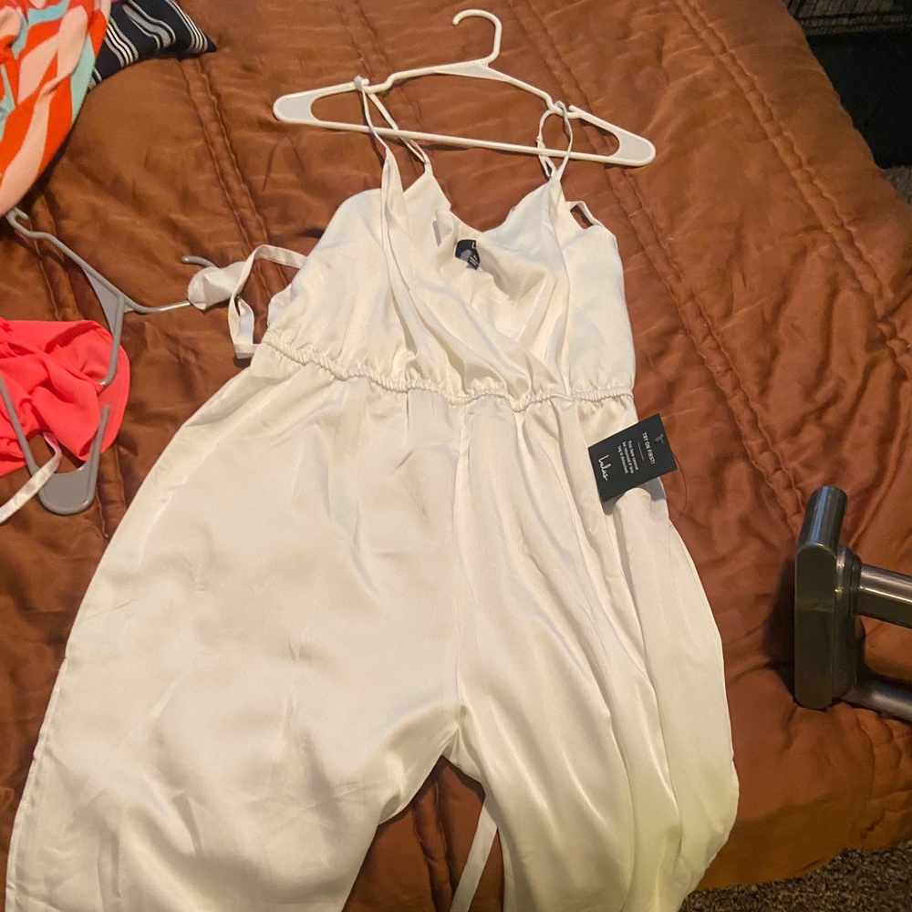 Lulu White Junper